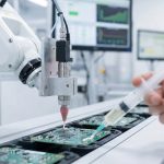 手作業から自動化へ!工業用ディスペンサー導入の費用対効果をシミュレーション